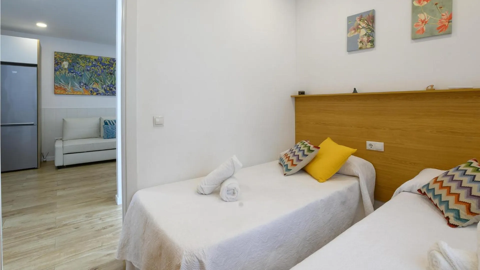 2 Bedroom Lovely Home In Málaga 0*,